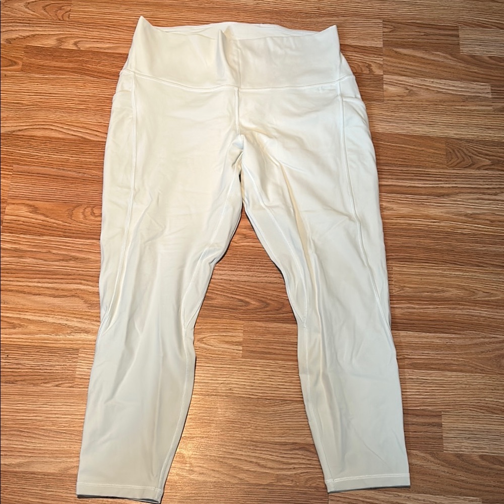 Lululemon capri leggings